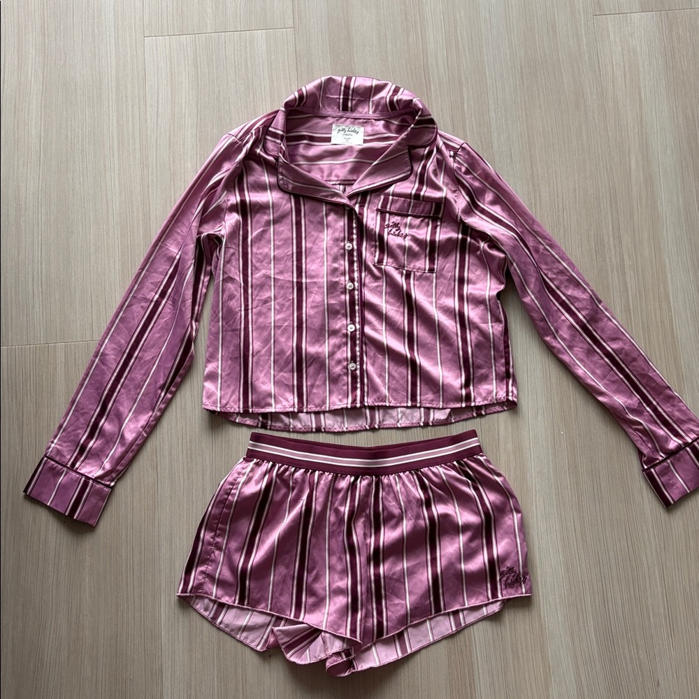 Gilly Hicks Pyjama set